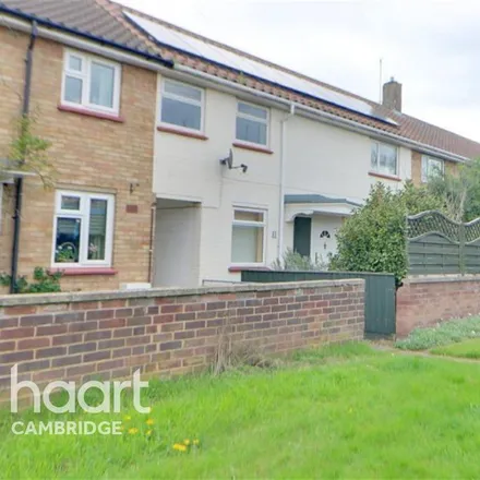 Rent this 3 bed townhouse on 52 Aylesborough Close in Cambridge, CB4 2HH