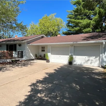 Buy this 4 bed house on 911 Cora Avenue in Rice Lake, WI 54868