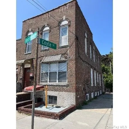 Image 1 - 3041 Voorhies Avenue, New York, NY 11235, USA - House for sale