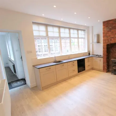 Image 2 - Ridgeside House, Tempest Road, Alderley Edge, SK9 7BU, United Kingdom - House for rent