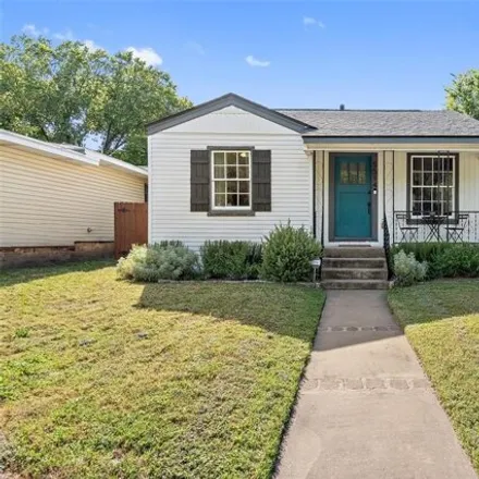 Rent this 2 bed house on 5514 Avenue G Unit A in Austin, Texas