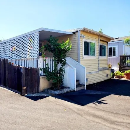 Buy this studio apartment on 385 22nd Street in Tracy, CA 95376