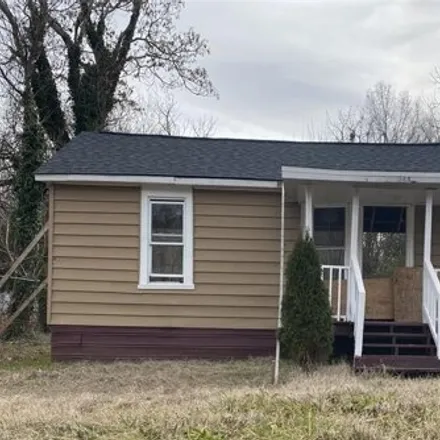 Buy this studio house on 343 West Raleigh Avenue in Statesville, NC 28677