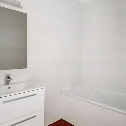 Rent this 2 bed apartment on Allianz in Allée Paul Riquet, 34500 Béziers