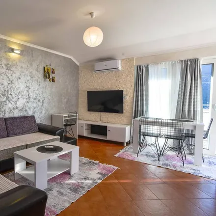 Rent this 2 bed apartment on 85339 Kotor