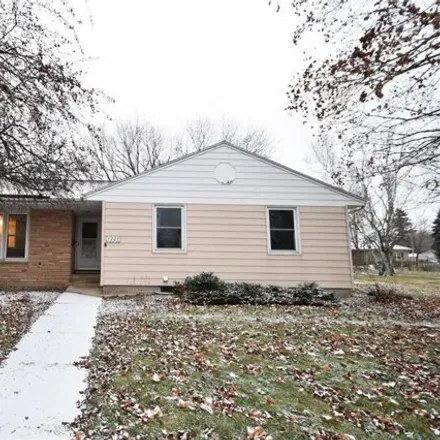 Buy this 3 bed house on 17 East 12th Street in Zumbrota, Goodhue County