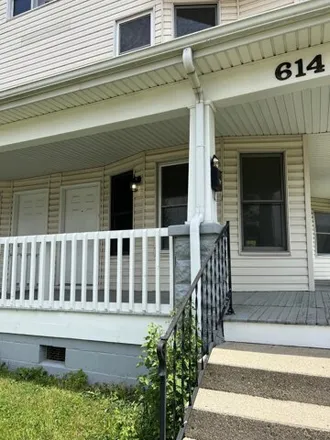 Buy this studio house on 608 North Mulberry Street in Muncie, IN 47305