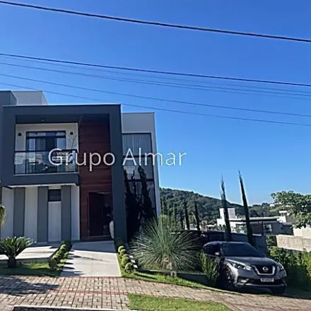 Buy this 5 bed house on Avenida Presidente Itamar Franco in Centro, Juiz de Fora - MG
