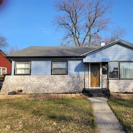 Rent this 4 bed house on 9079 51st Avenue in Oak Lawn, IL 60453
