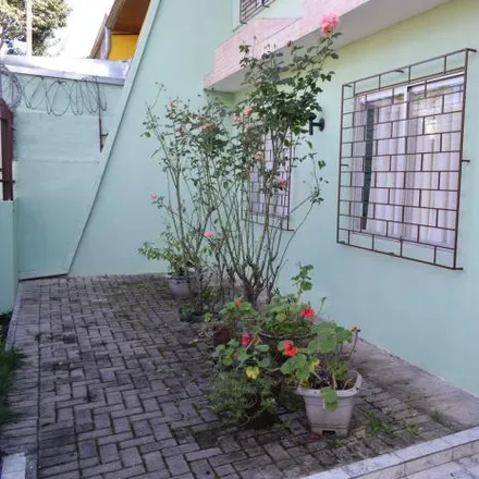 Rent this 3 bed house on Rua Doutor Alarico Vieira de Alencar 119 in Bacacheri, Curitiba - PR