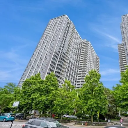 Buy this studio condo on Imperial Towers in 4250 North Marine Drive, Chicago