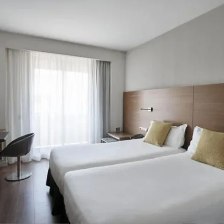 Rent this 1 bed apartment on Hotel Vincci Zaragoza Zentro in Calle del Coso, 86