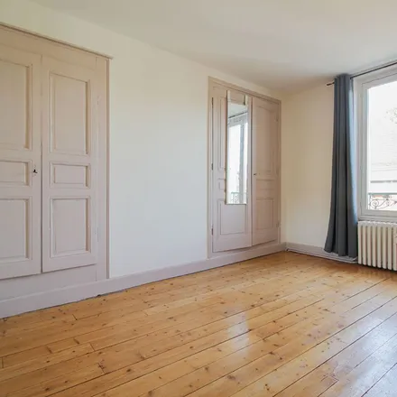 Rent this 4 bed apartment on 9 Avenue du Petit Port in 73100 Aix-les-Bains, France