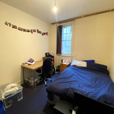 Rent this 6 bed apartment on Demon Dave's Barbers in Bishop Street, Portsmouth