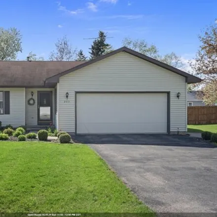 Buy this 3 bed house on 267 Oak Park Drive in Algoma, WI 54904
