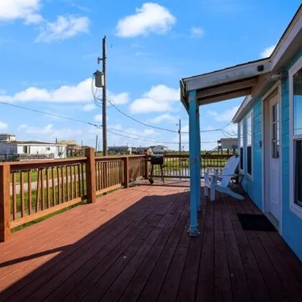 Image 5 - 715 Caison Street, Surfside Beach, Brazoria County, TX 77541, USA - House for sale