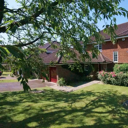 Rent this 5 bed house on Old Farmhouse Drive in Oxshott, KT22 0EY