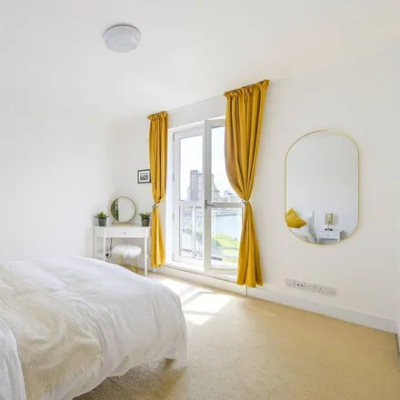 Image 7 - Canary Riverside, Canary Wharf, London, E14 8RR, United Kingdom - Apartment for rent