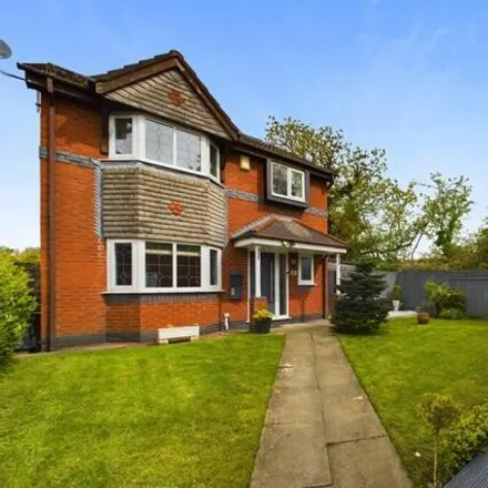 Buy this 5 bed house on Orchard Close in Euxton, PR7 6LU