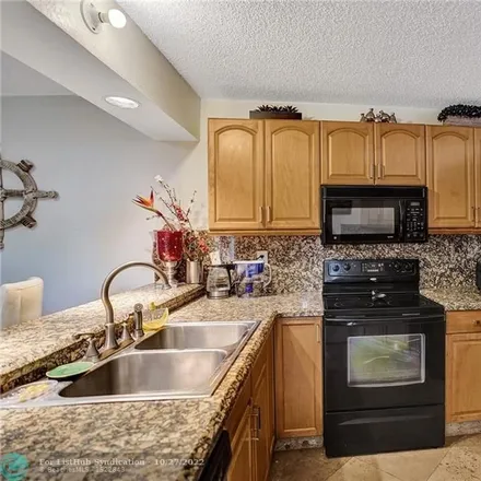 Image 4 - Oxford Place, Palm Beach County, FL 33433, USA - Townhouse for sale