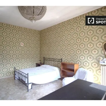 Rent this 5 bed room on Mercato rionale Carlo Calisse in Via Pietro Bonfante, 00175 Rome RM