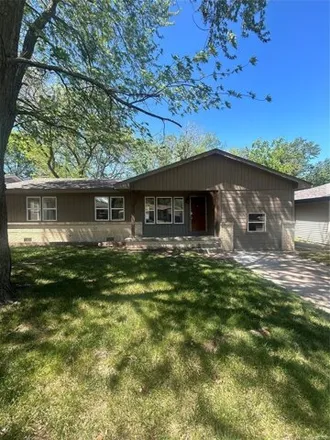 Image 1 - 561 Southeast Wilshire Avenue, Bartlesville, OK 74006, USA - House for rent