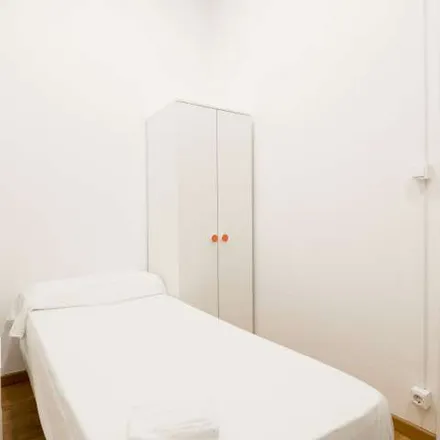 Image 7 - Galeries Maldà, Carrer de la Portaferrissa, 22, 08002 Barcelona, Spain - Apartment for rent