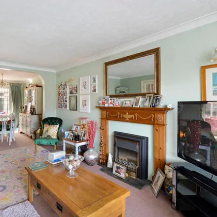 Image 4 - Peverel Drive, Maidstone, ME14 4PS, United Kingdom - House for sale