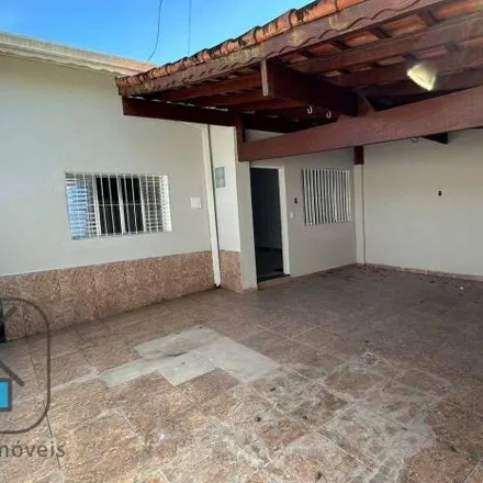 Rent this 4 bed house on Rua Lucas Nogueira Garcez in Ipiranga, Guararema - SP