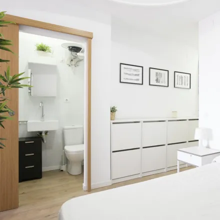 Rent this studio apartment on Madrid in Calle de Carretas, 14