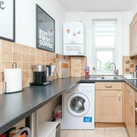 Image 4 - 4 Ridley Road, Willesden Green, London, NW10 5AY, United Kingdom - Apartment for sale