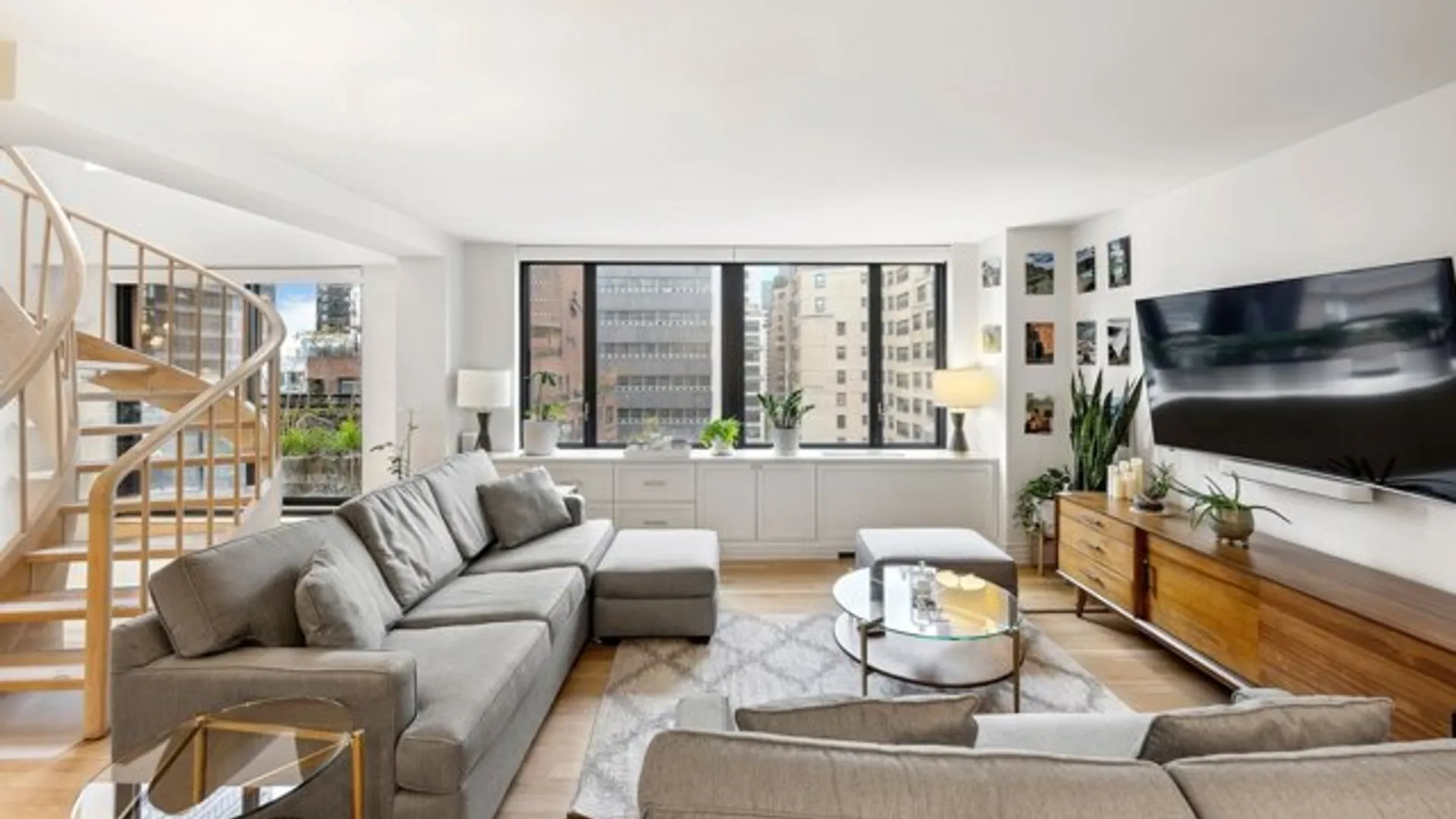 309 East 49th Street, New York, NY 10022, USA | 2 bed condo for rent