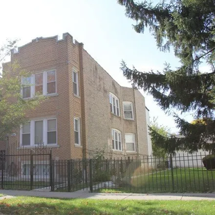 Rent this 2 bed house on 4114 North Saint Louis Avenue in Chicago, IL 60625