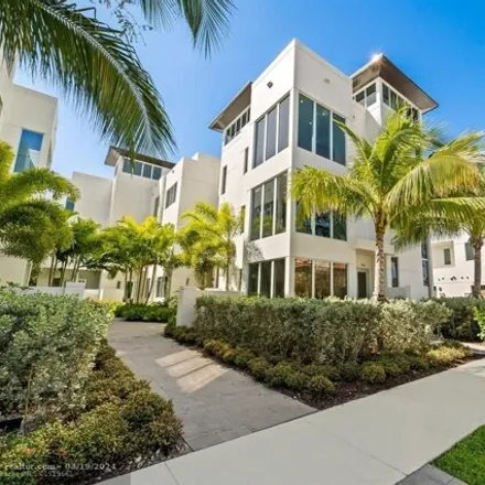Image 1 - 298 Garden Court, Lauderdale-by-the-Sea, Broward County, FL 33308, USA - House for sale