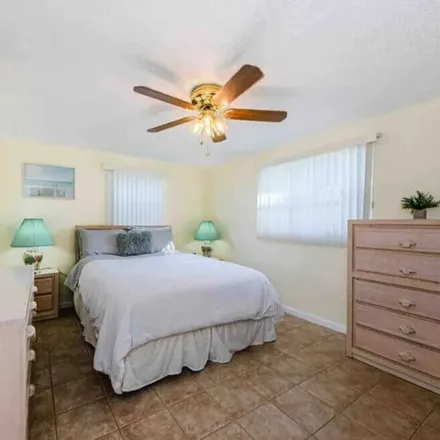 Image 8 - Holiday, FL - House for rent