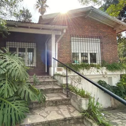 Buy this 2 bed house on Avenida Santiago de Liniers 1337 in Partido de Tigre, B1648 DAZ Rincón de Milberg