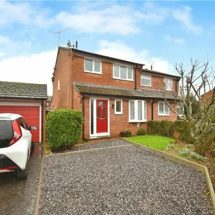 Buy this 3 bed duplex on 17 Petty Close in Romsey, SO51 5UY
