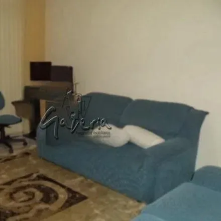 Buy this 3 bed house on Sacolão Saraiva in Rua Amazonas 2301, Oswaldo Cruz