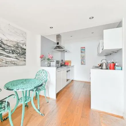 Image 4 - 141-159 St James's Crescent, St James's Crescent, Stockwell Park, London, SW9 7HX, United Kingdom - Apartment for sale