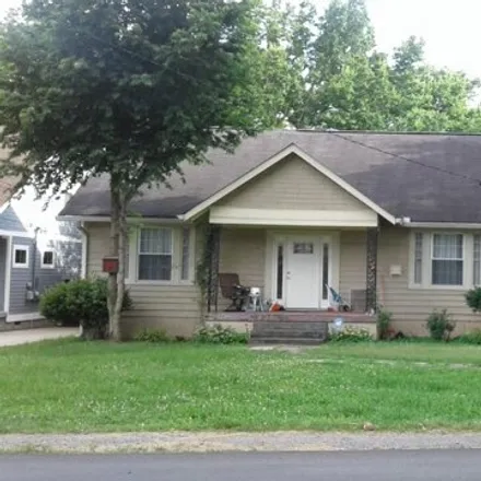 Buy this 3 bed house on 1110 Stratford Ave in Nashville, Tennessee