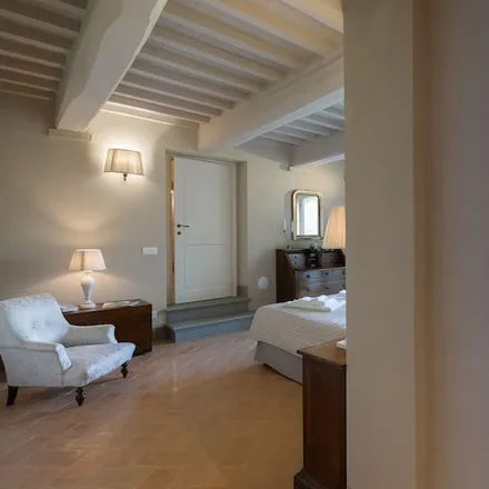Rent this 3 bed house on Il Castagno in Strada Provinciale della Libbia, Anghiari AR