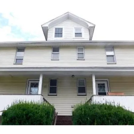 Buy this 5 bed apartment on 3 Hill Street in Washington, Warren County