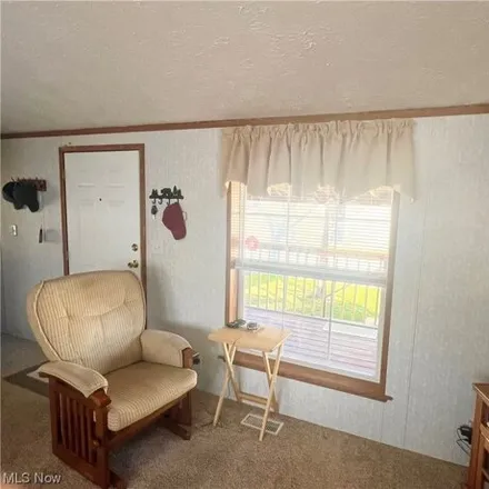 Image 3 - 108 Cedarwood Street, Beloit, Mahoning County, OH 44609, USA - Apartment for sale