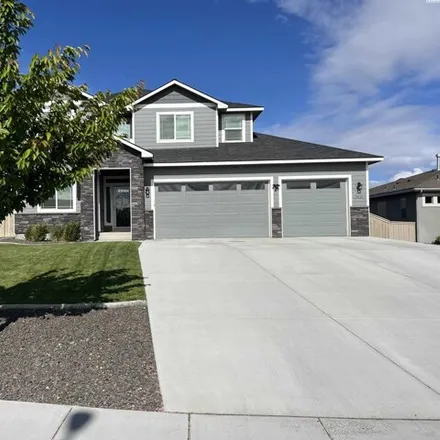 Buy this 3 bed house on 985 Cayuse Drive in Richland, WA 99352
