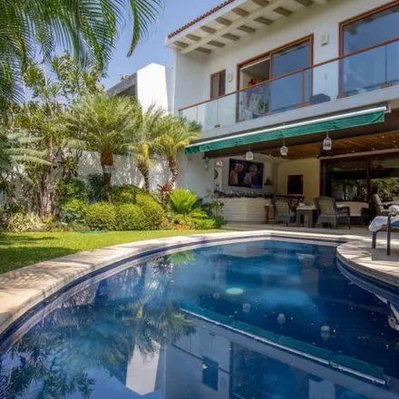 Buy this 3 bed house on Privada Segunda Privada de las Flores in 62448 Cuernavaca, MOR