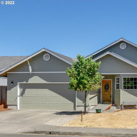 Buy this 3 bed house on 2491 Mangan Street in Eugene, OR 97402