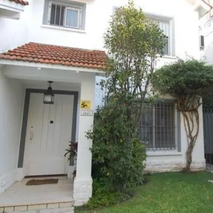 Buy this 4 bed house on Vicente Fidel López 808 in Partido de San Isidro, 1640 Martínez