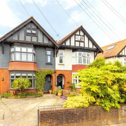 Buy this 5 bed duplex on Heene Road in Worthing, BN11 4NT