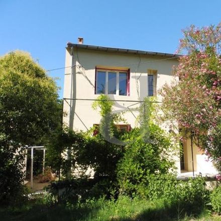 Rent this 3 bed house on 40 Cours Aristide Briand in 84100 Orange, France