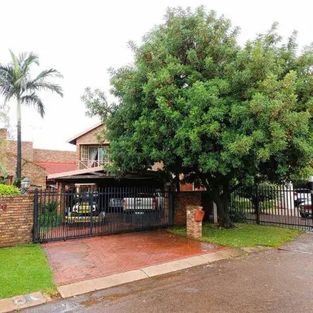 Rent this 4 bed apartment on unnamed road in Montana, Pretoria